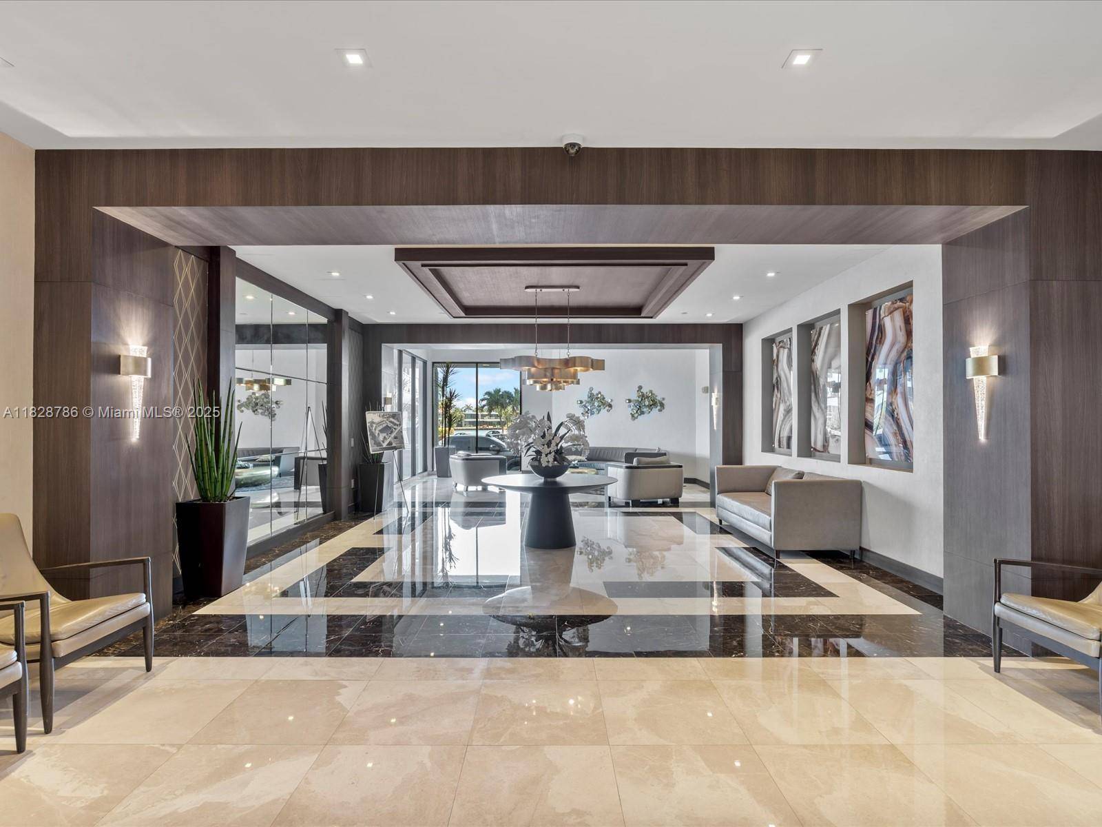 Aventura, FL 33180,20505 E Country Club Dr #PH36