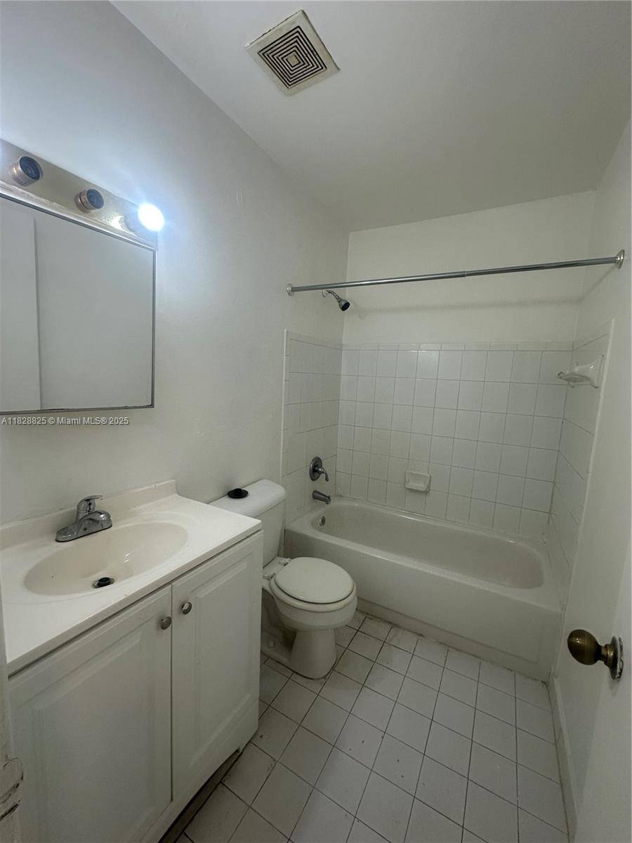 Miami Gardens, FL 33169,251 NW 177th St #A-206