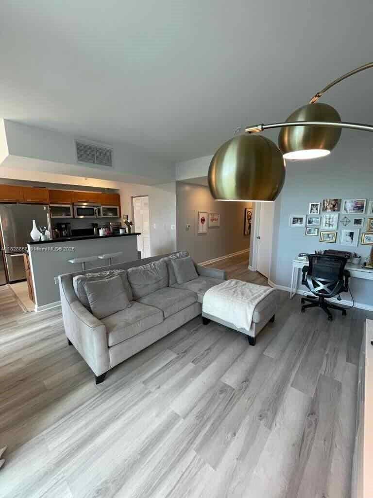 Miami, FL 33132,244 Biscayne Blvd #608