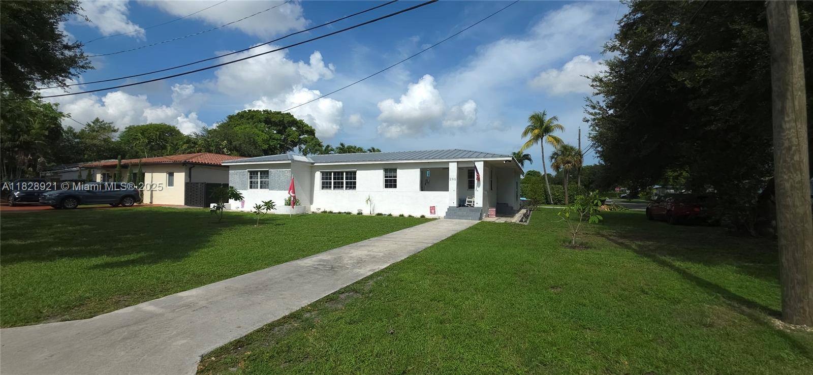 Miami Springs, FL 33166,296 Navajo St