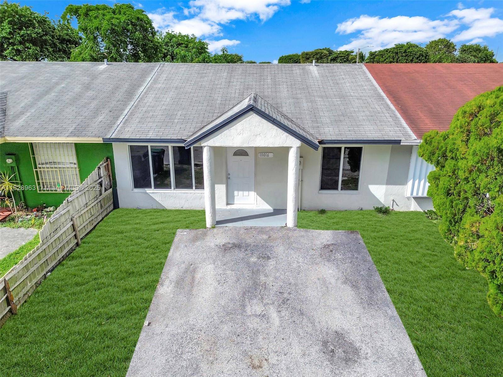 Miami Gardens, FL 33055,18016 NW 40th Ct