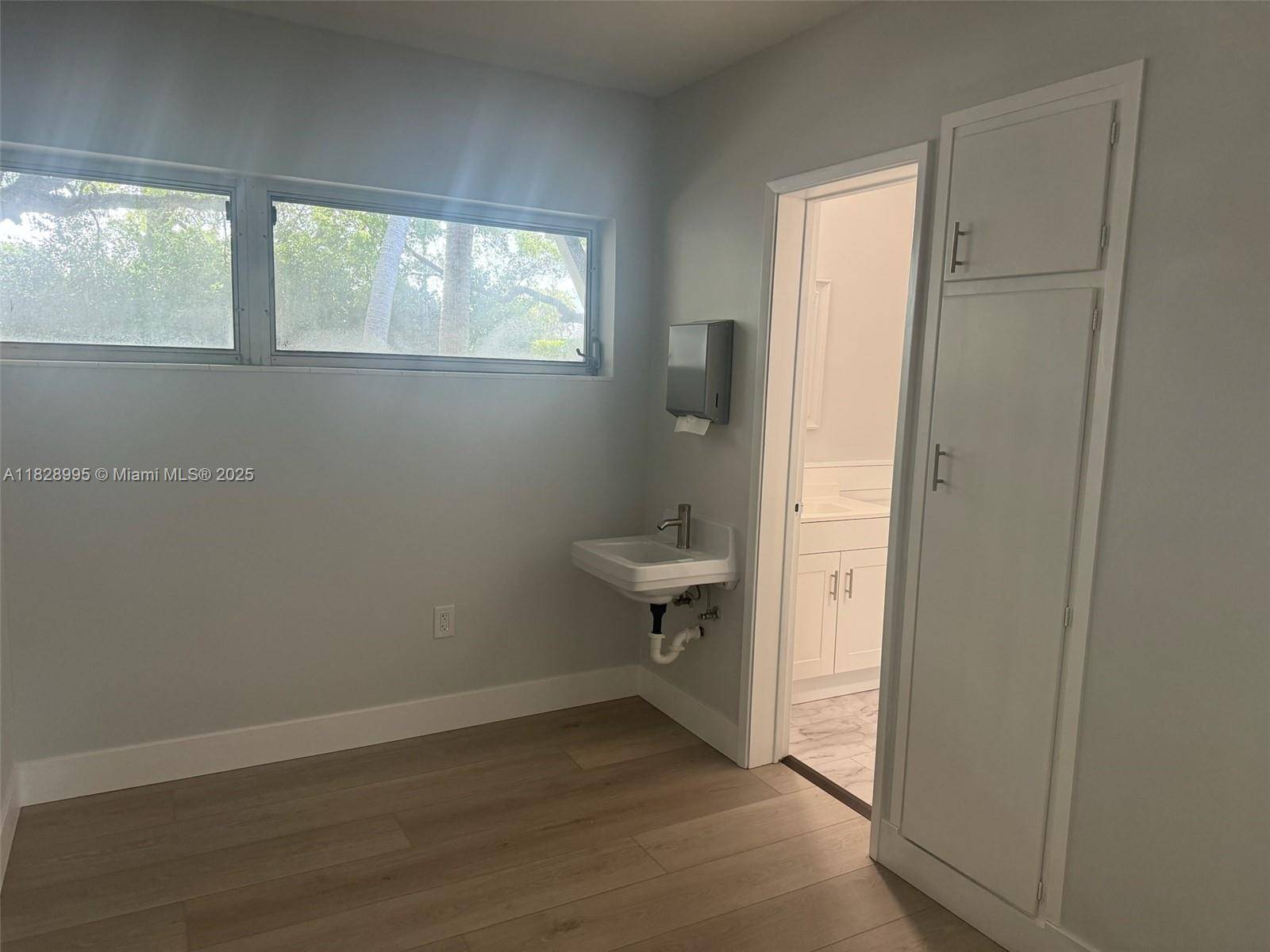 Coral Gables, FL 33146,4950 S Le Jeune Rd #A