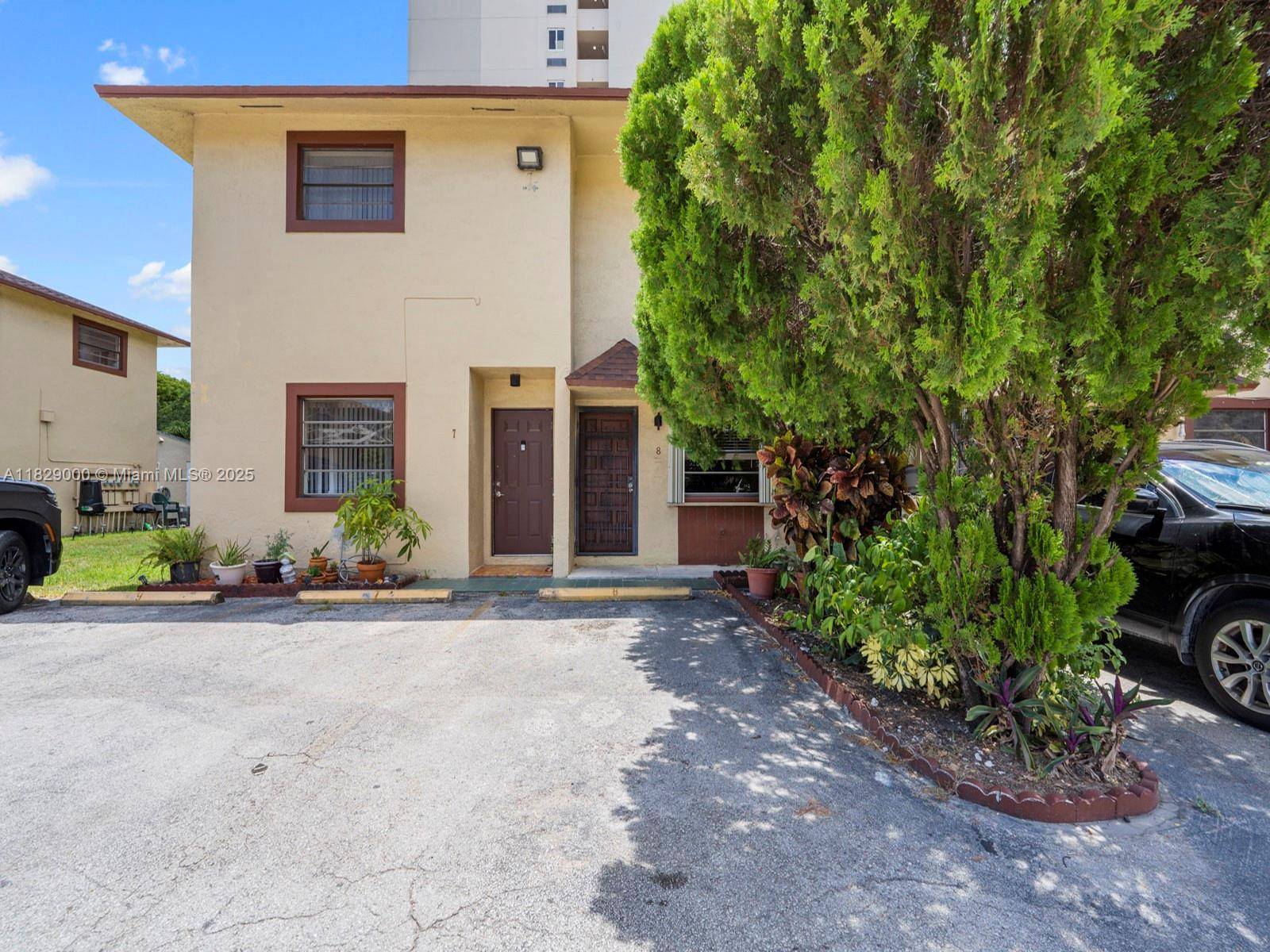 Hialeah, FL 33012,1310 W 46th St #8