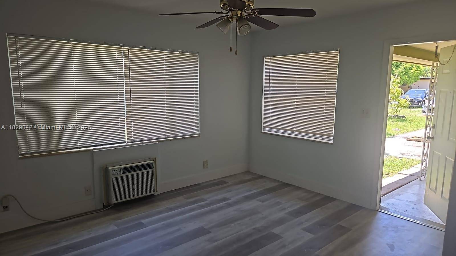 Hallandale Beach, FL 33009,808 NE 10th St #3