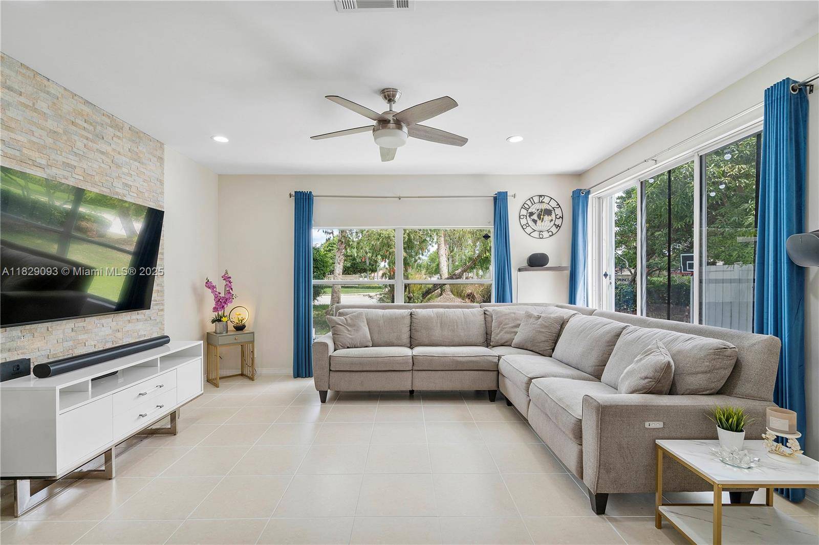 Pembroke Pines, FL 33029,831 SW 178th Way
