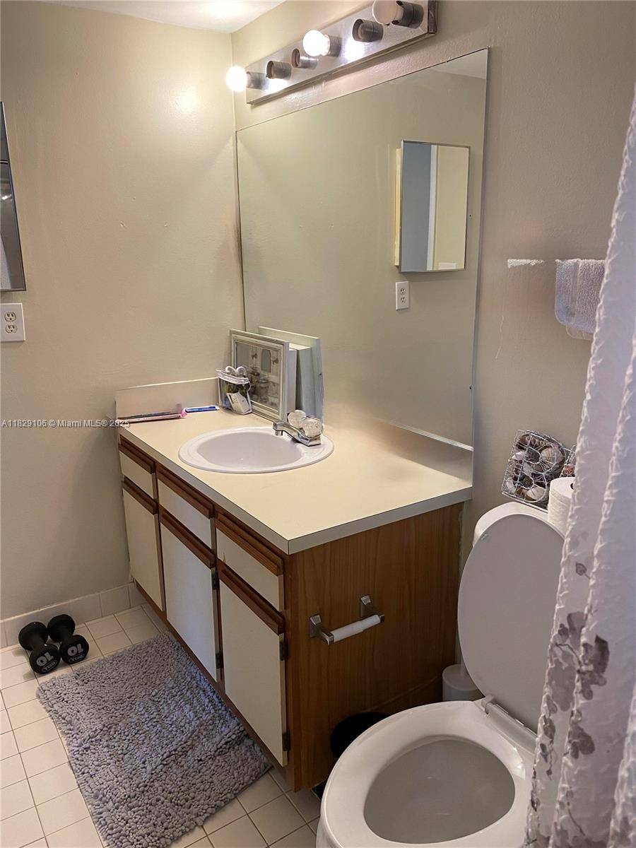 Fort Lauderdale, FL 33315,2445 SW 18th Ter #306
