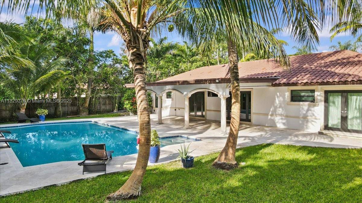 Palmetto Bay, FL 33157,18301 SW 86th Ave