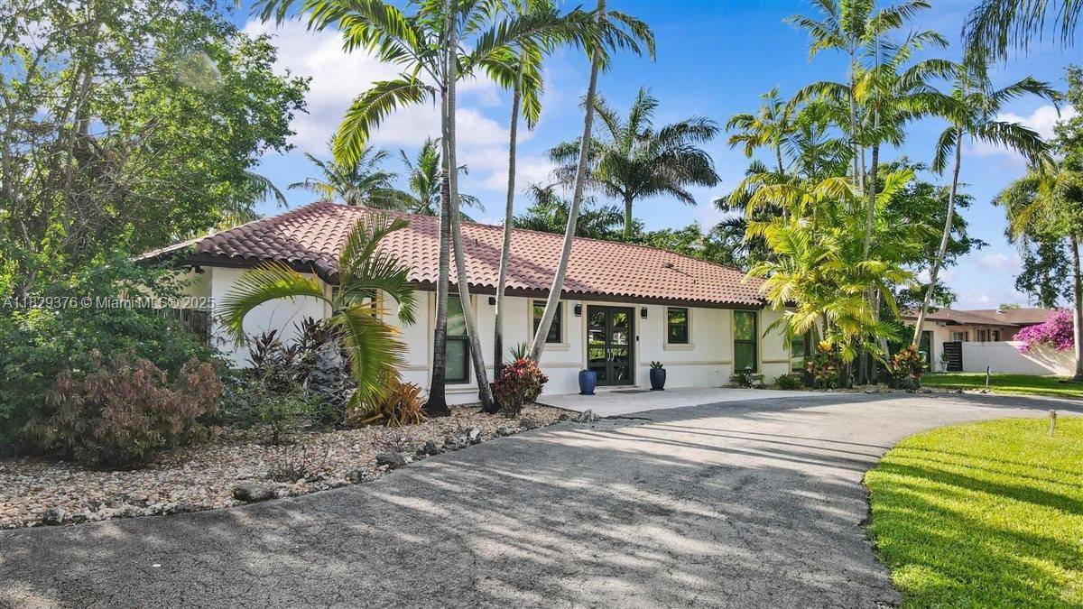 Palmetto Bay, FL 33157,18301 SW 86th Ave