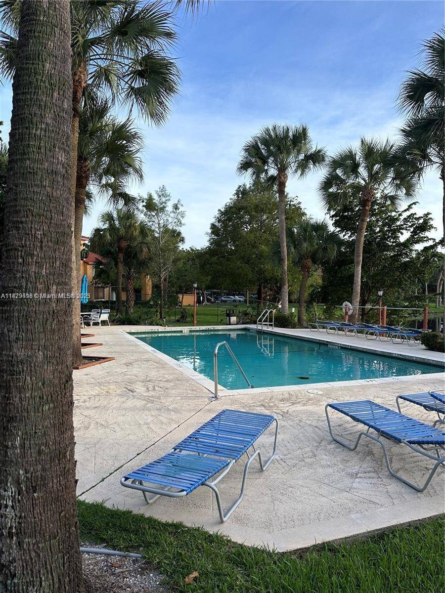 Plantation, FL 33324,10725 Cleary Blvd #110