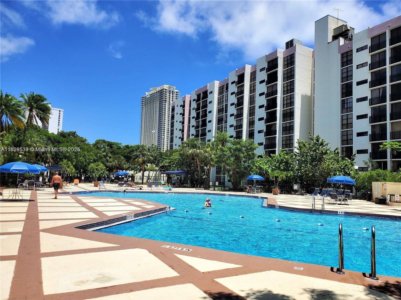 Sunny Isles Beach, FL 33160,16909 N Bay Rd #909