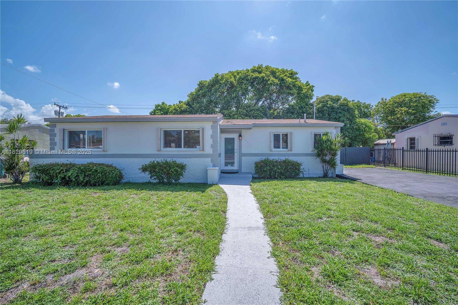 Miami Gardens, FL 33056,18020 NW 25th Ct