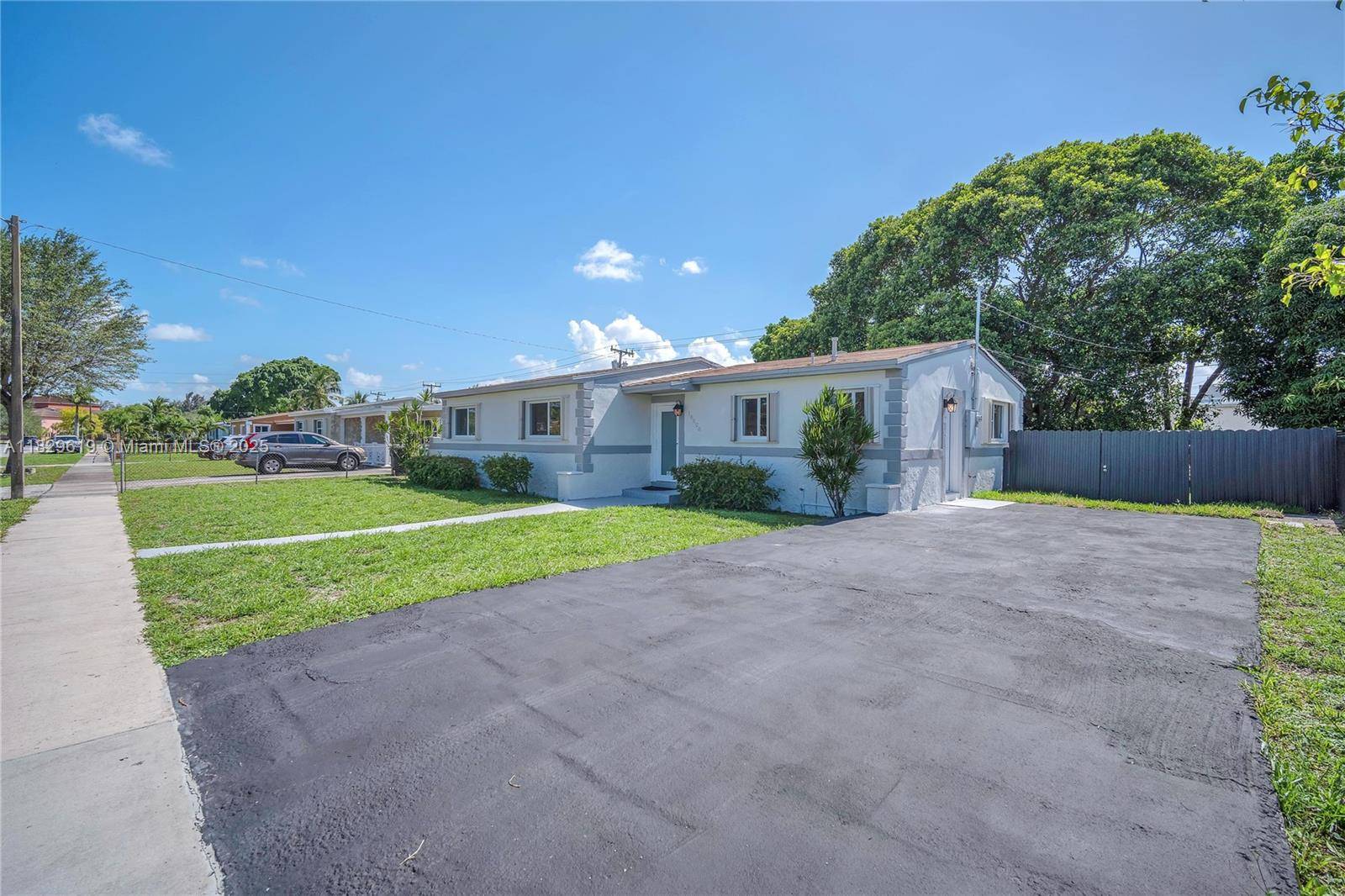 Miami Gardens, FL 33056,18020 NW 25th Ct