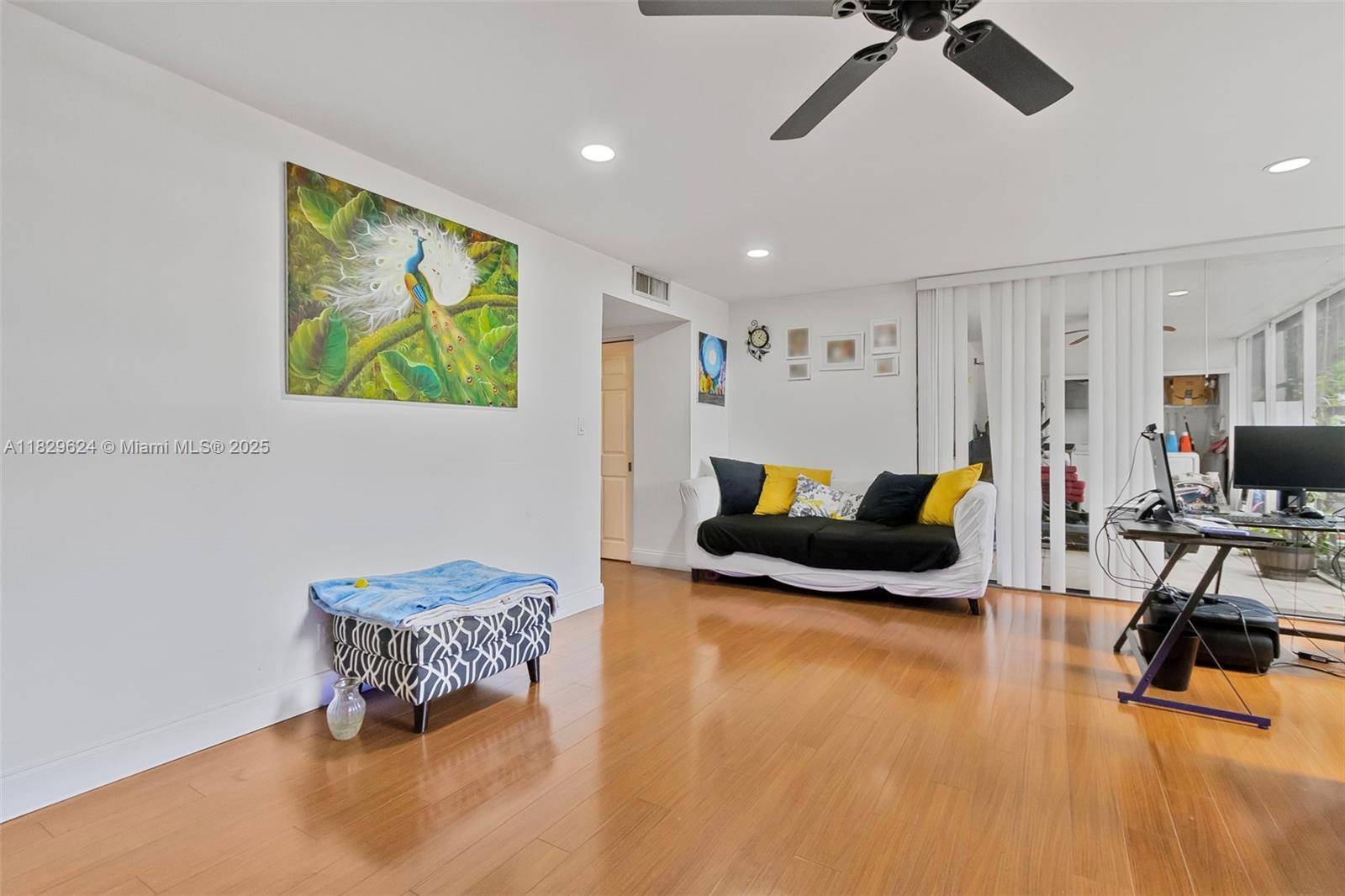 Aventura, FL 33180,3350 NE 192nd St #1L-B