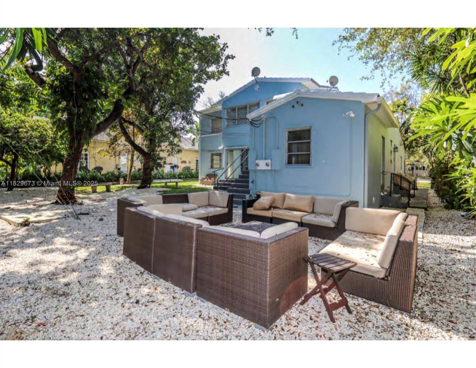 Coral Gables, FL 33134,2909 Segovia St #2