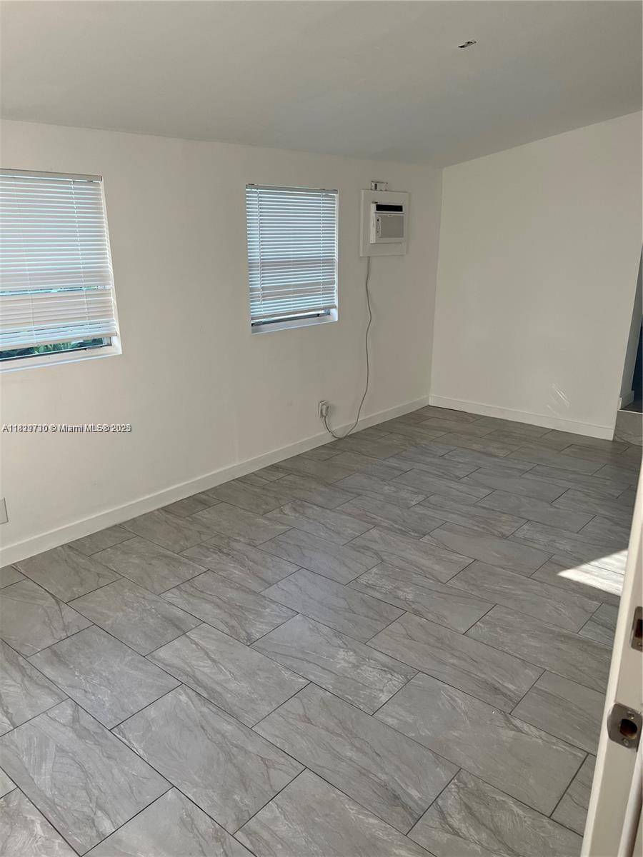Oakland Park, FL 33334,5920 NE 1st Ter #0