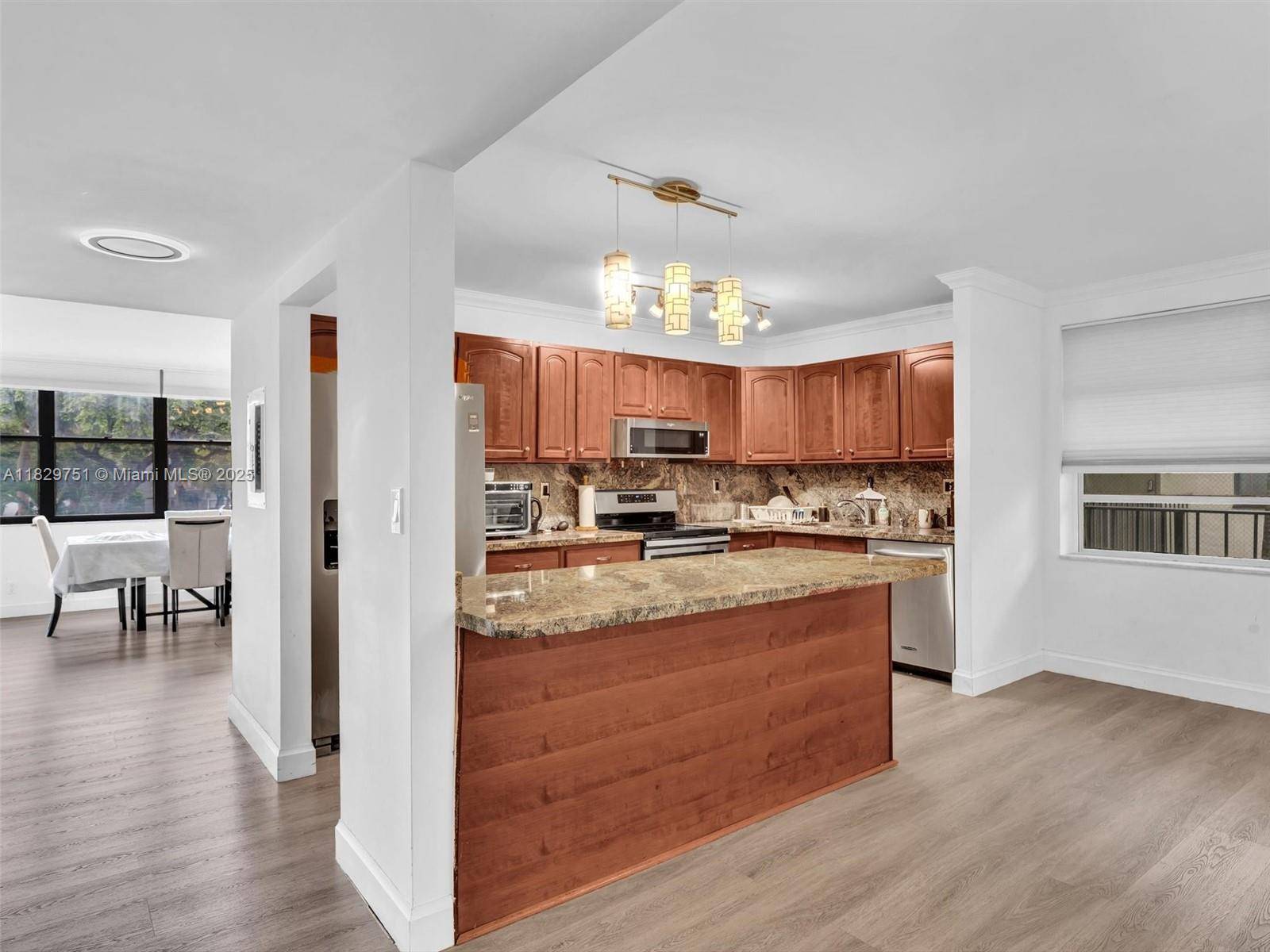 Aventura, FL 33180,20381 NE 30th Ave #208-7