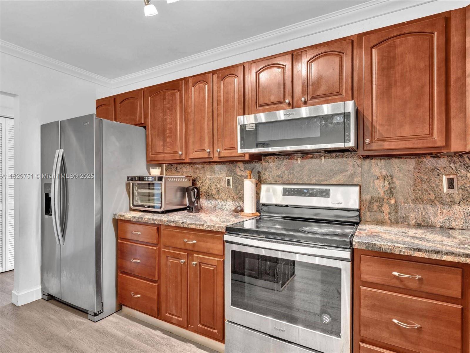 Aventura, FL 33180,20381 NE 30th Ave #208-7