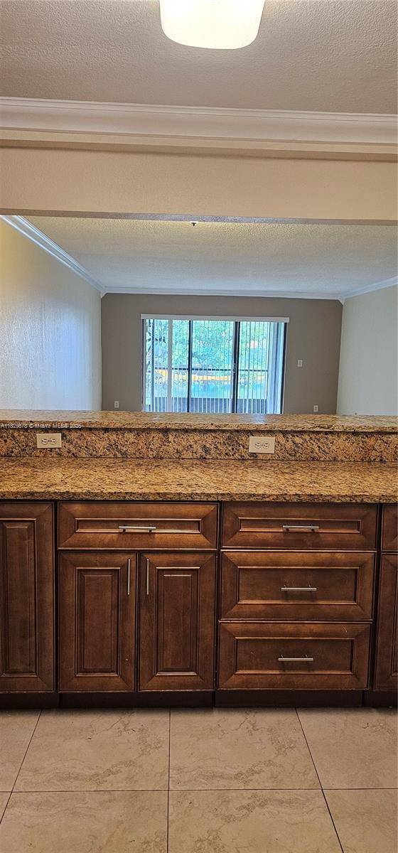 Weston, FL 33326,280 Racquet Club Rd #103