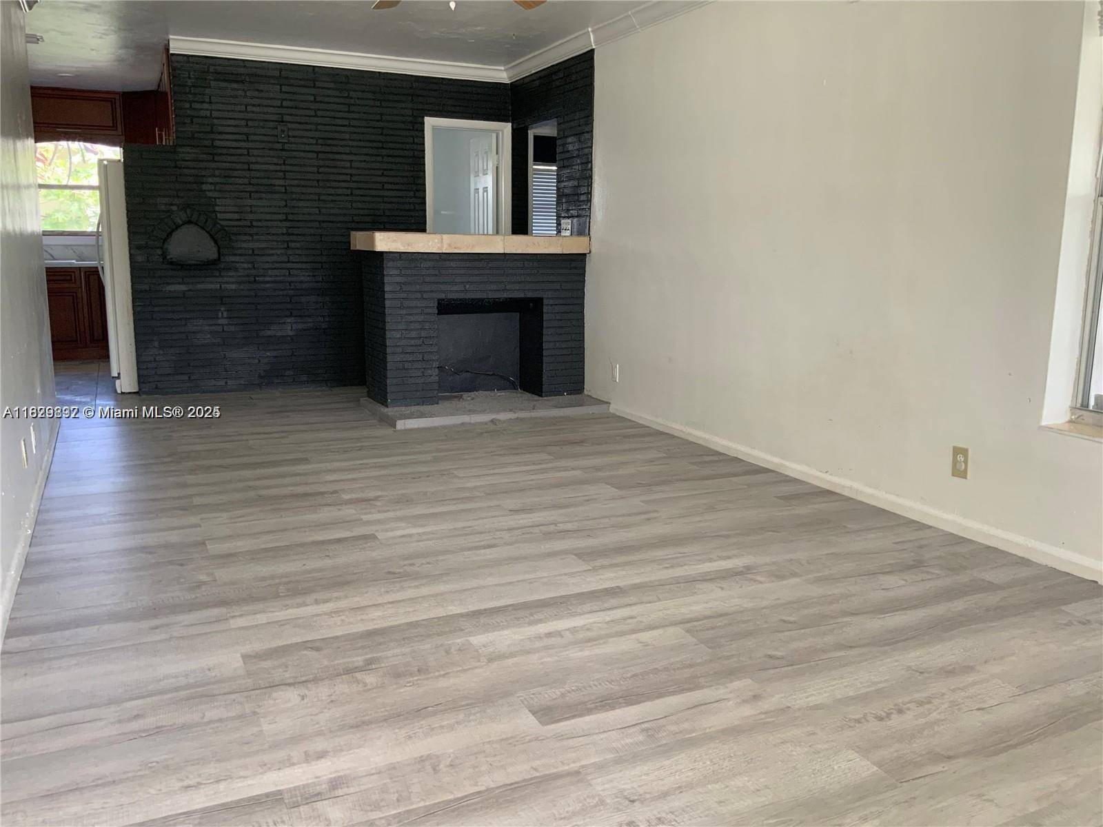 Pompano Beach, FL 33060,108 SE 10th Ave #Front