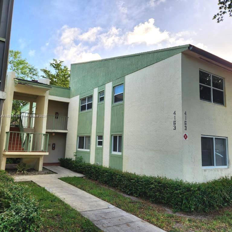 Coral Springs, FL 33065,4163 NW 90th Ave #206