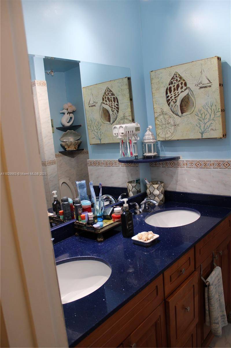 Palmetto Bay, FL 33157,8200 SW 164th St