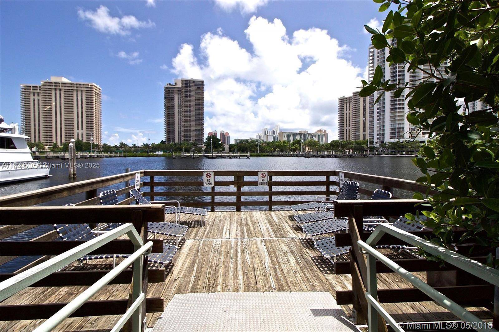 Aventura, FL 33180,19655 E Country Club Dr #6108