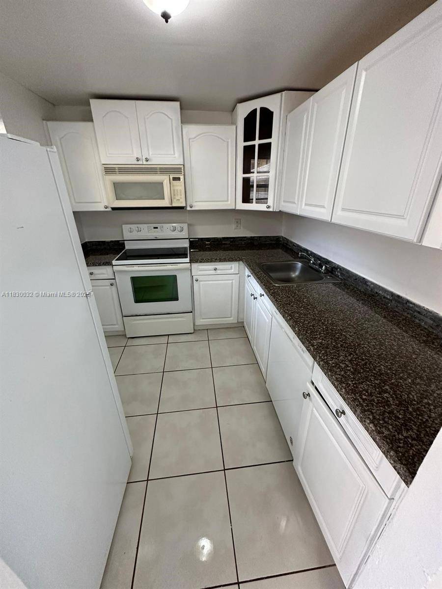 Miami, FL 33169,15600 NW 7th Ave #609