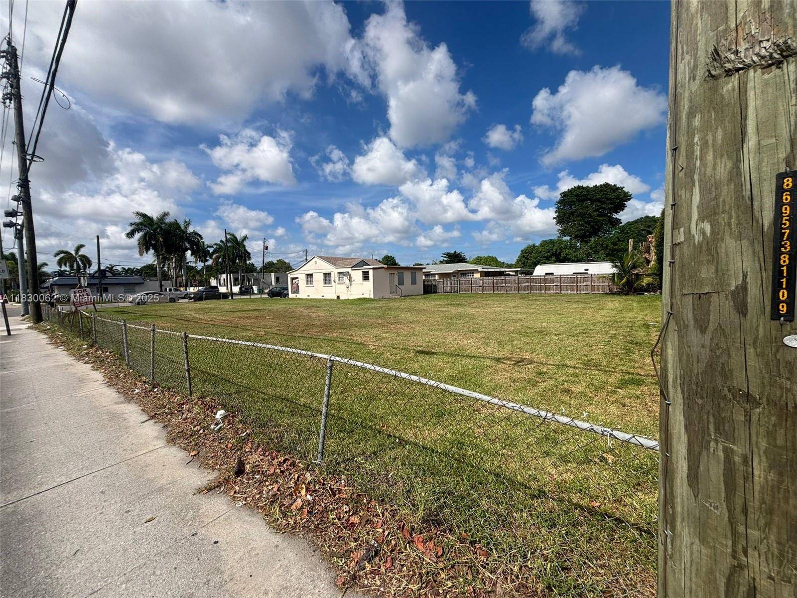 Miami, FL 33142,3186 NW 33rd St