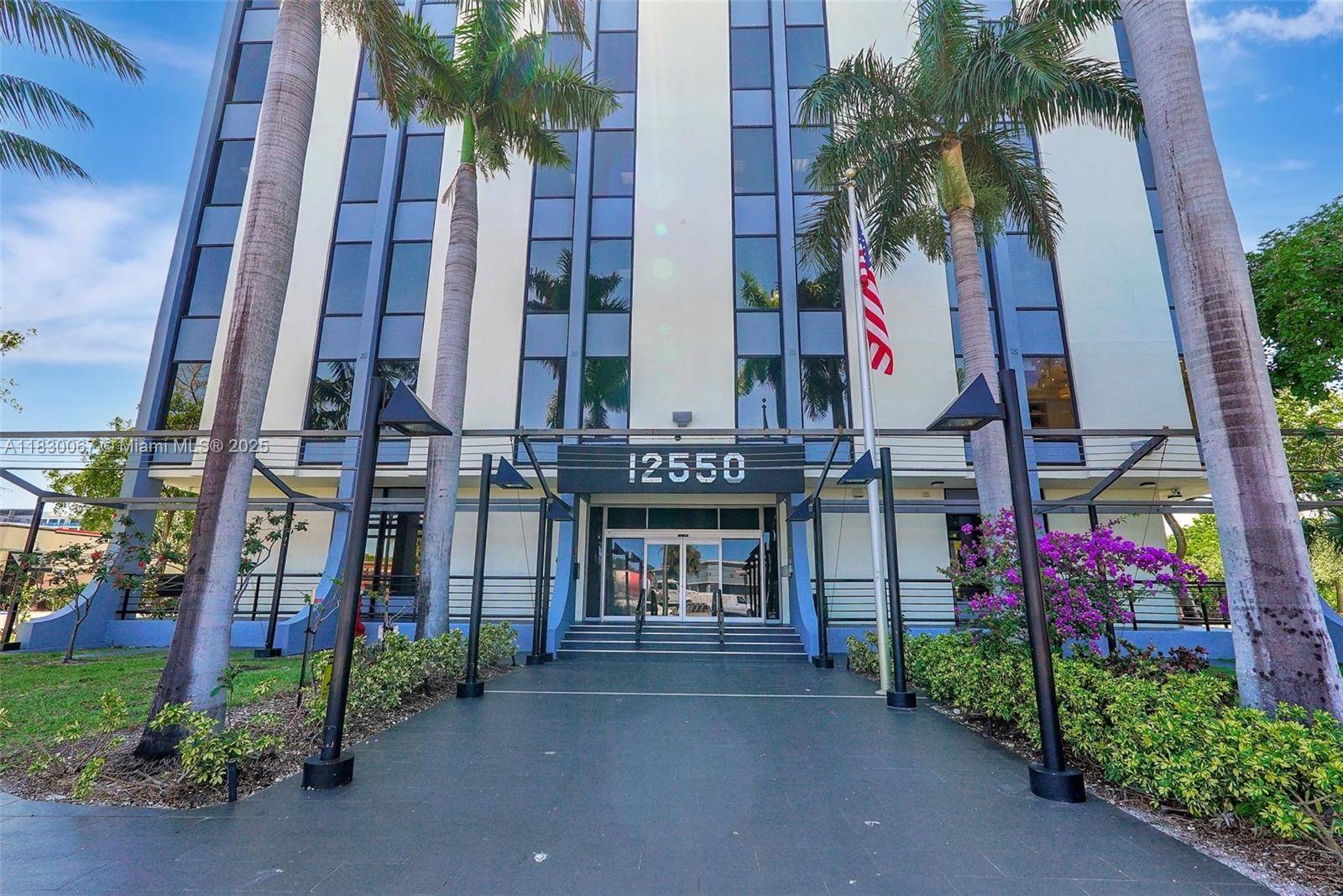 North Miami, FL 33181,12550 Biscayne Blvd #702