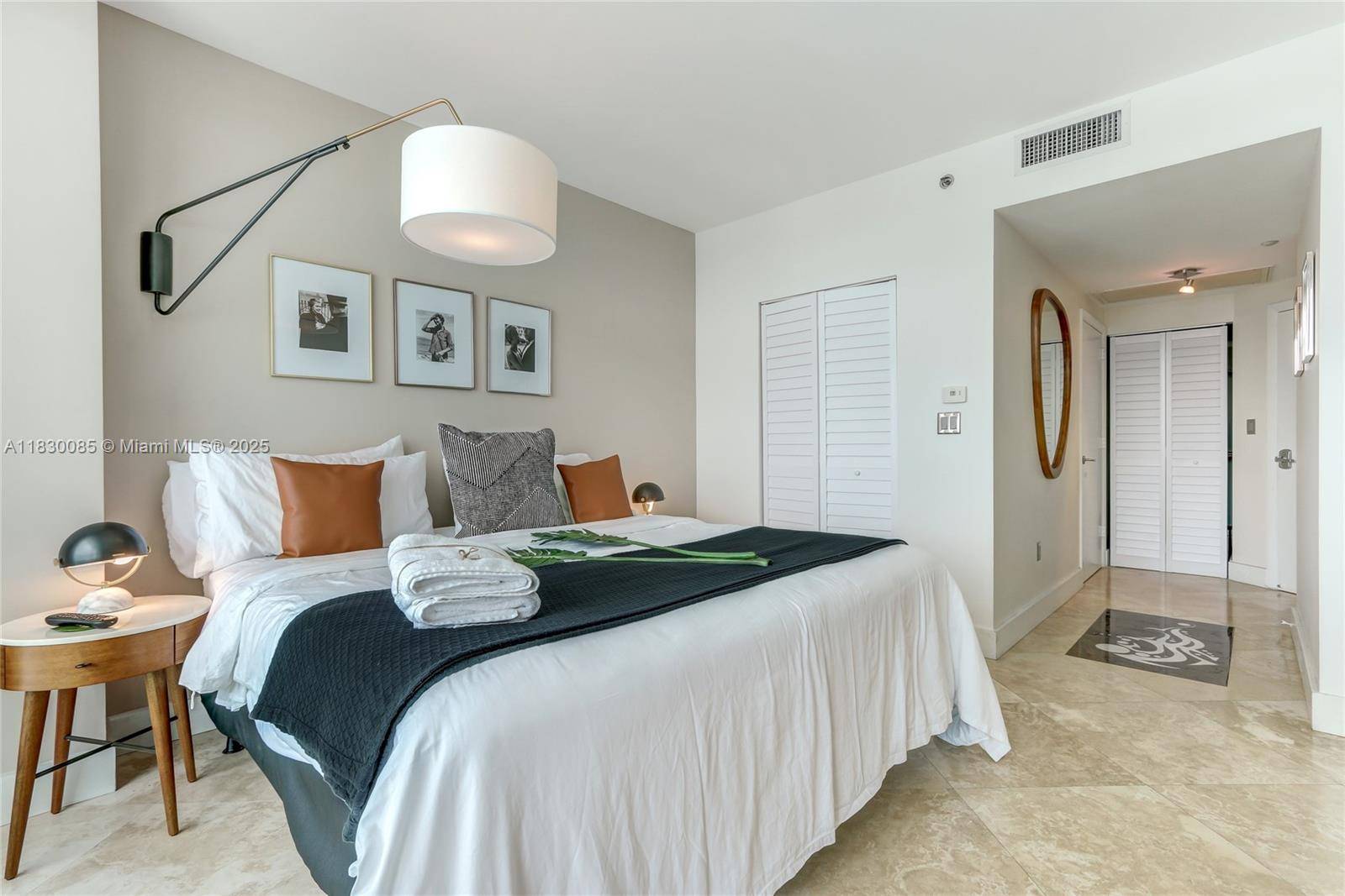 Coconut Grove, FL 33133,2889 Mcfarlane Rd #1011