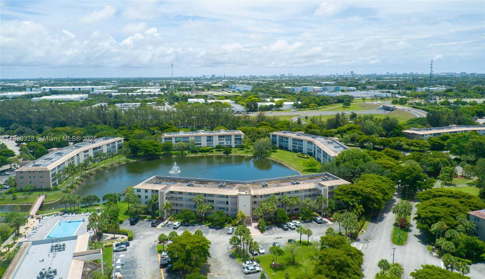 Coconut Creek, FL 33066,1902 Bermuda Cir #J4
