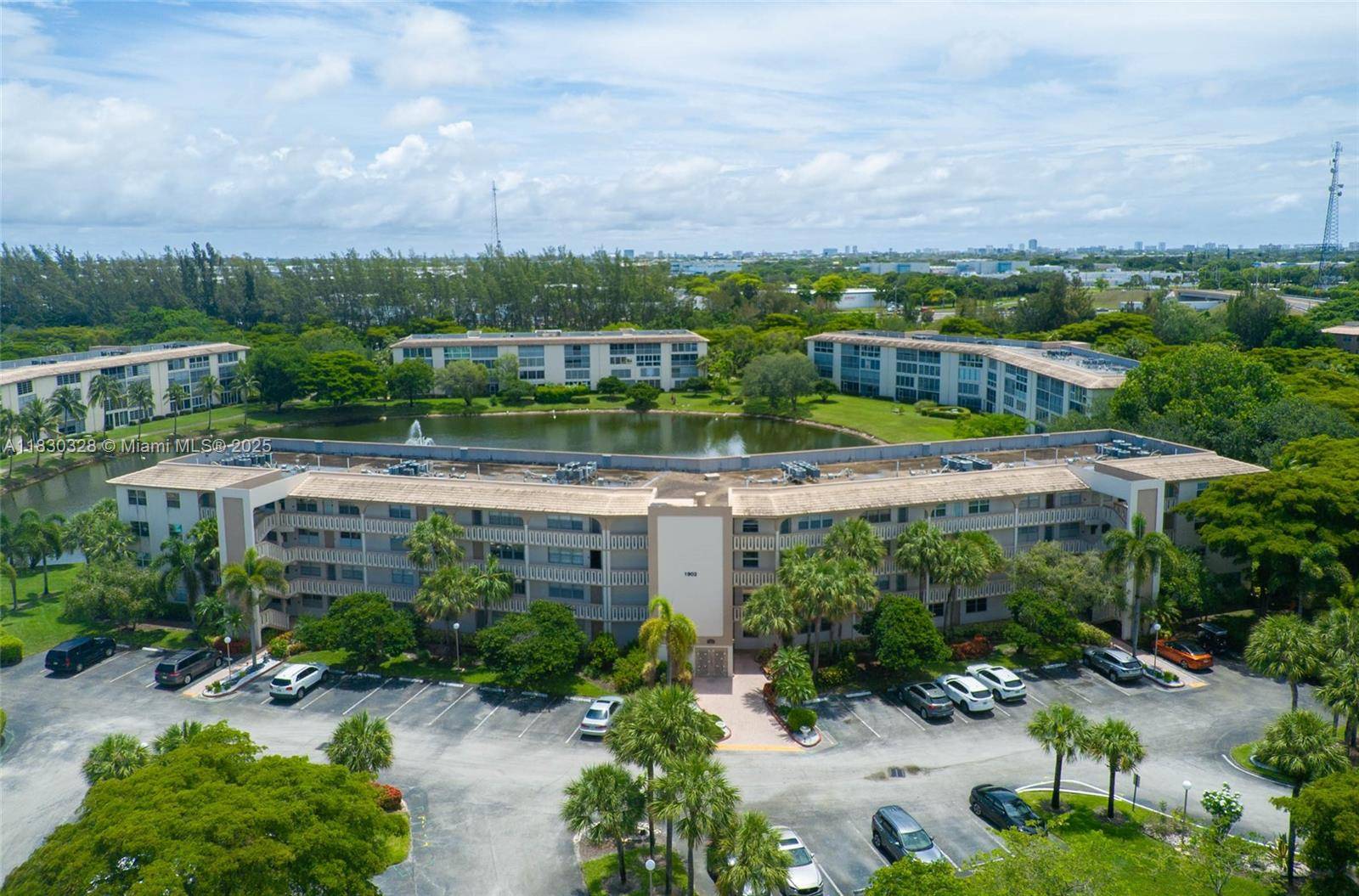 Coconut Creek, FL 33066,1902 Bermuda Cir #J4
