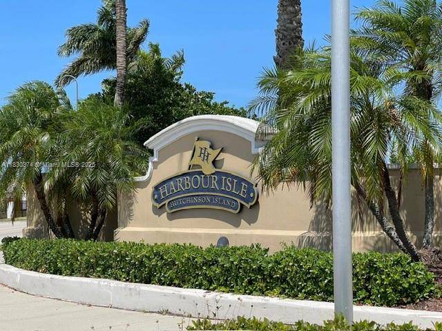 Fort Pierce, FL 34949,19 W Harbour Isle Dr W #103