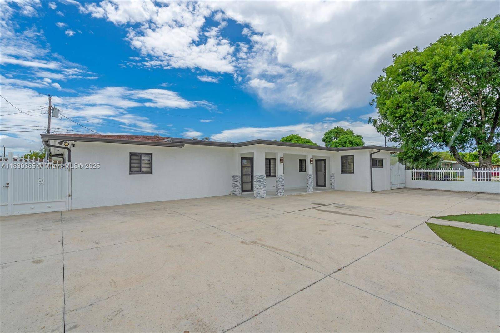 Miami Gardens, FL 33055,18030 NW 42nd Ct