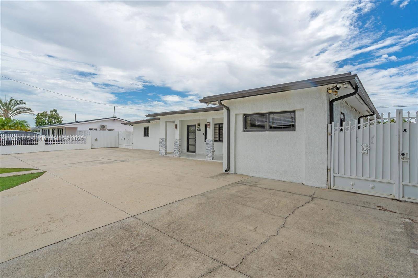 Miami Gardens, FL 33055,18030 NW 42nd Ct
