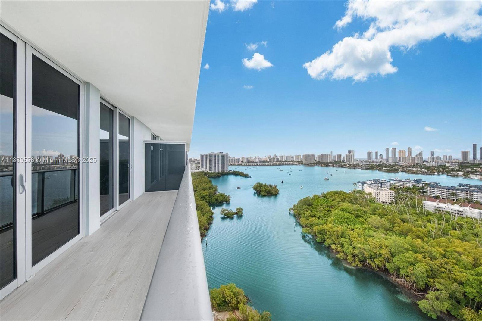 North Miami Beach, FL 33160,16385 Biscayne Blvd #2219