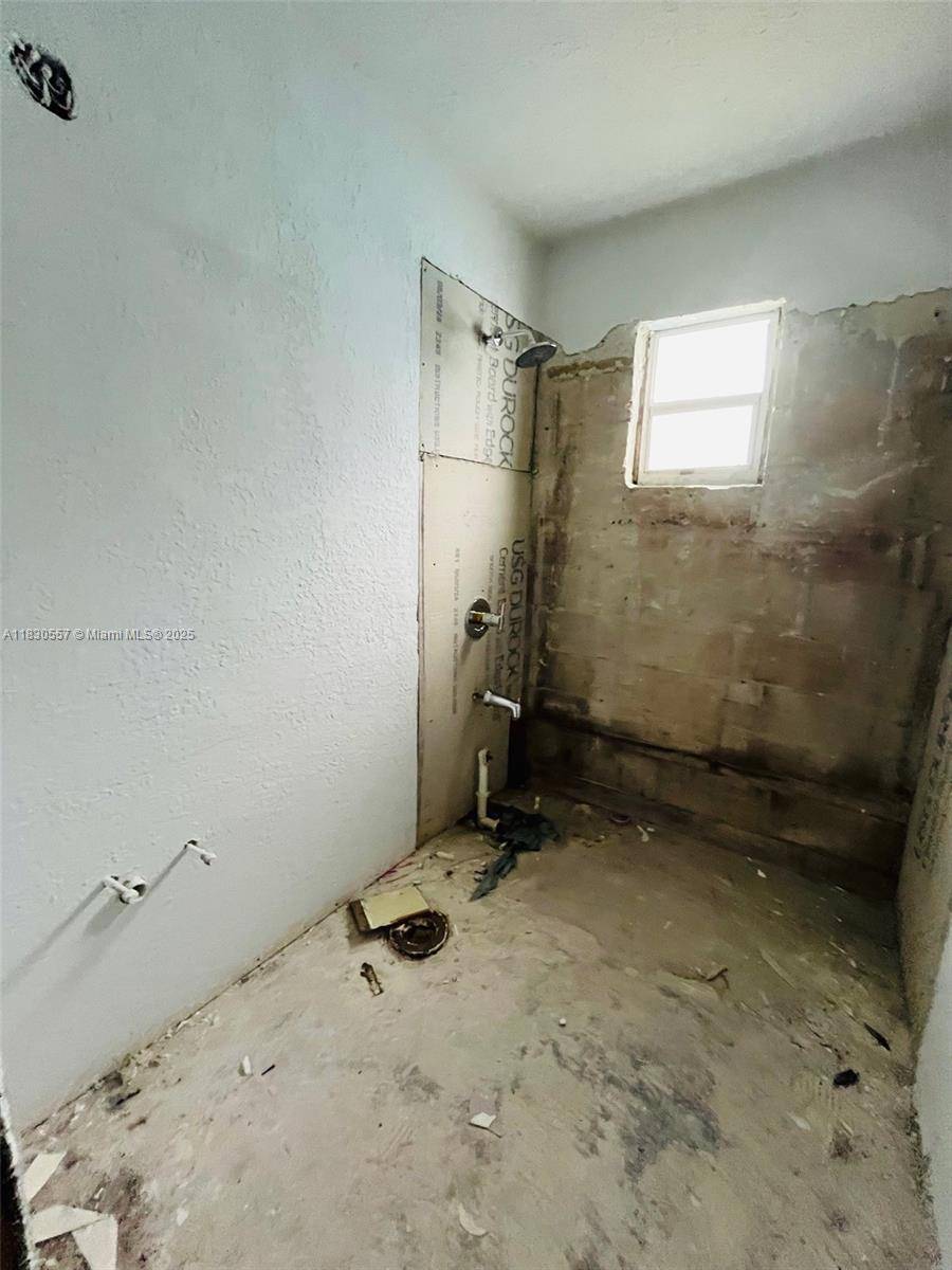 Riviera Beach, FL 33404,1344 W 10th St