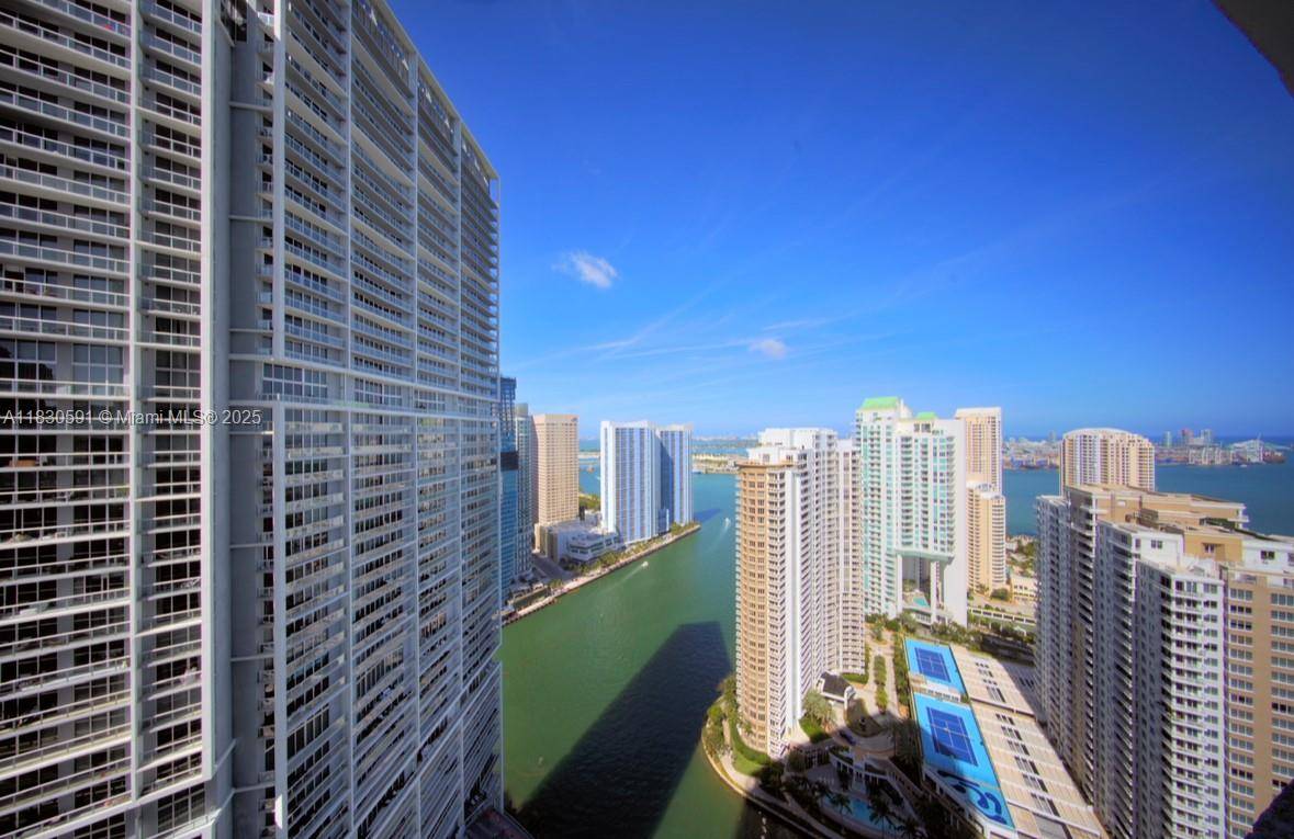 Miami, FL 33131,495 Brickell Ave #4004