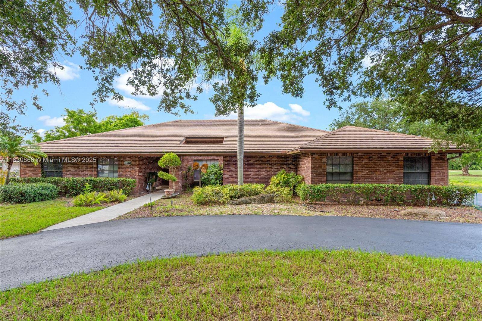 Coral Springs, FL 33065,10971 NW 24th St