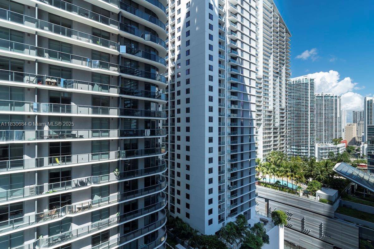 Miami, FL 33130,45 SW 9th St #1906