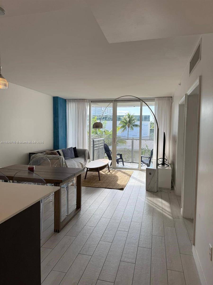 Miami Beach, FL 33139,2155 Washington Ct #301