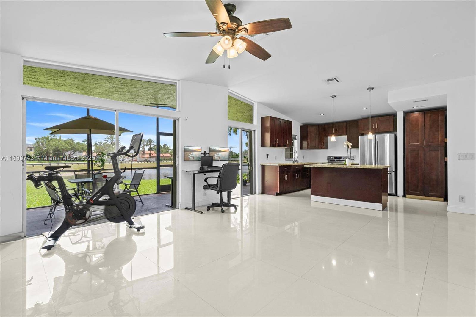 Sunrise, FL 33326,500 S Woodgate Cir #A