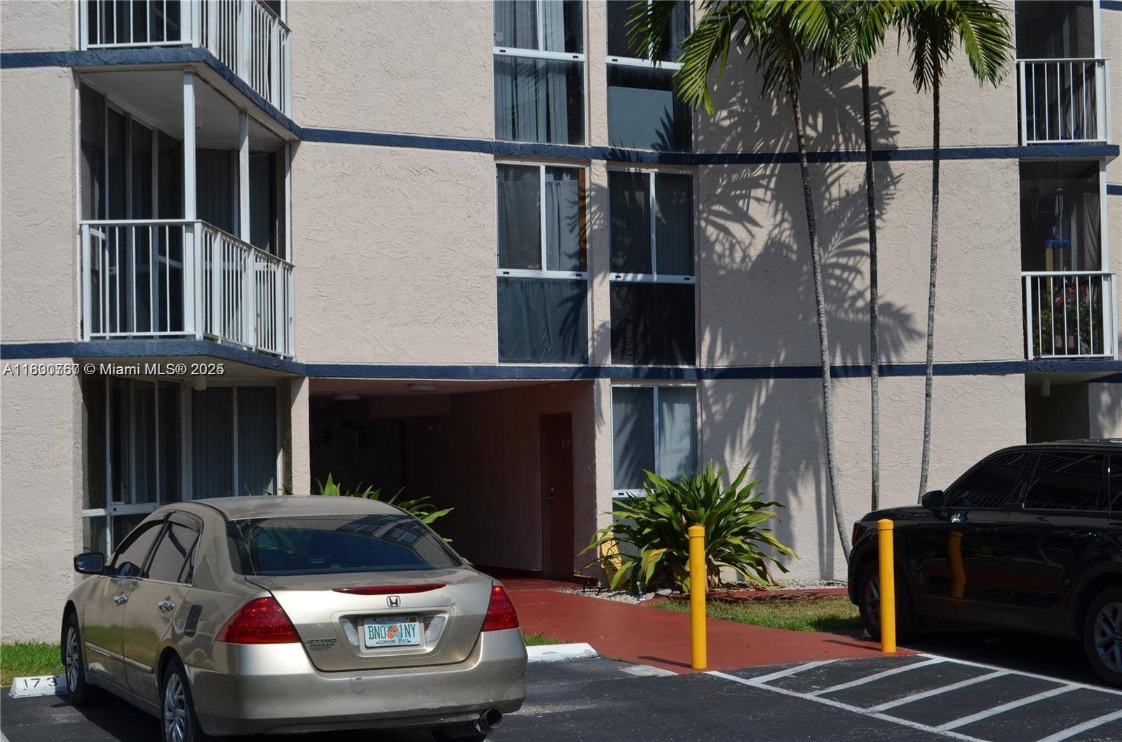 Hialeah, FL 33015,7125 NW 186th St #B403