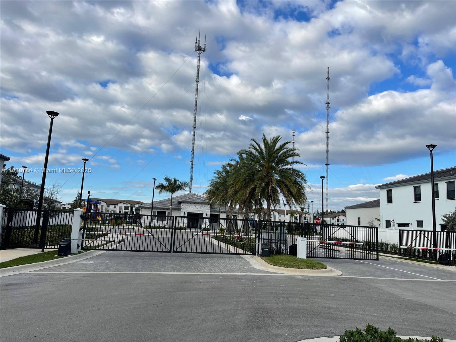 Miami Gardens, FL 33169,20433 NW 4th Ct #20433