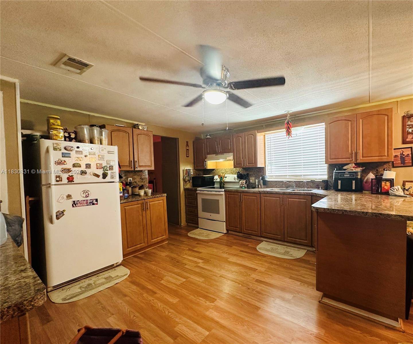 Miami, FL 33187,19800 SW 180th #583