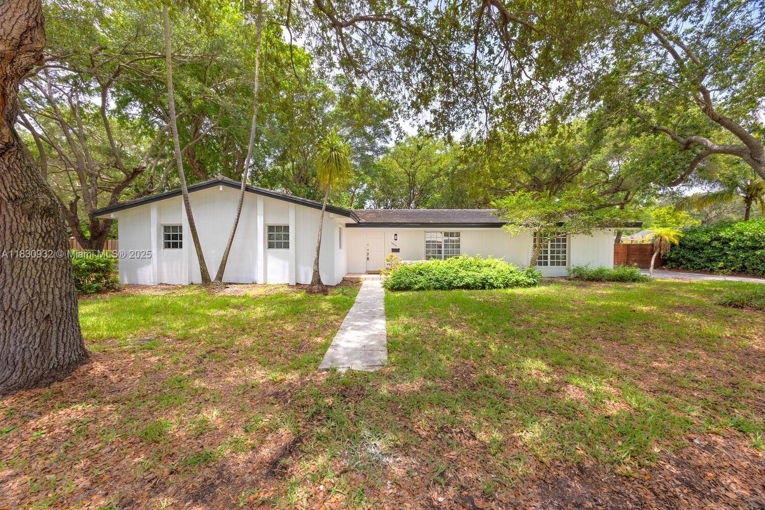 Palmetto Bay, FL 33157,16412 SW 74th Ct