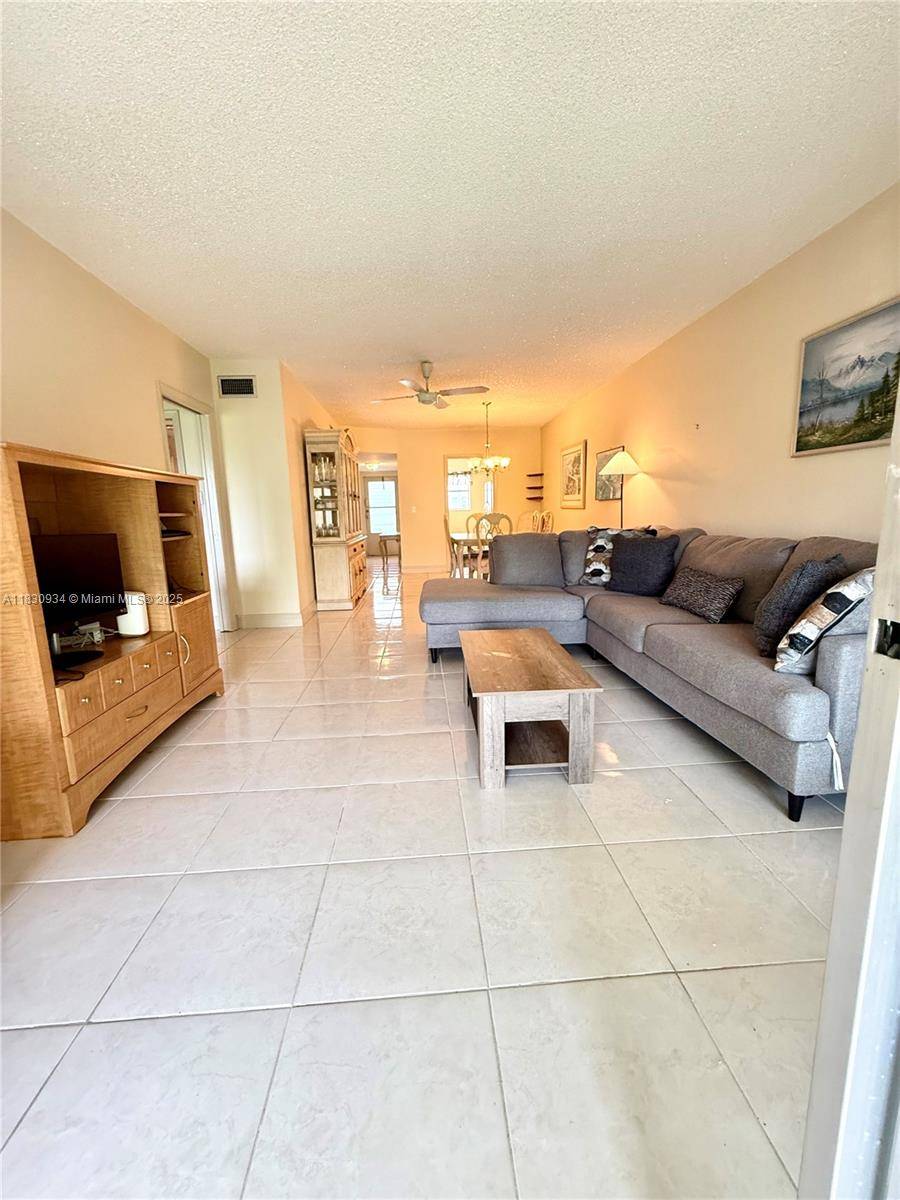 Delray Beach, FL 33445,2340 SW 22nd Ave #316