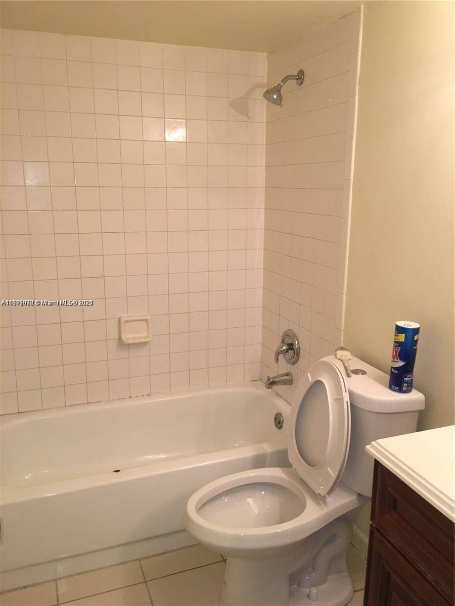 Miramar, FL 33025,3396 Foxcroft Rd #308