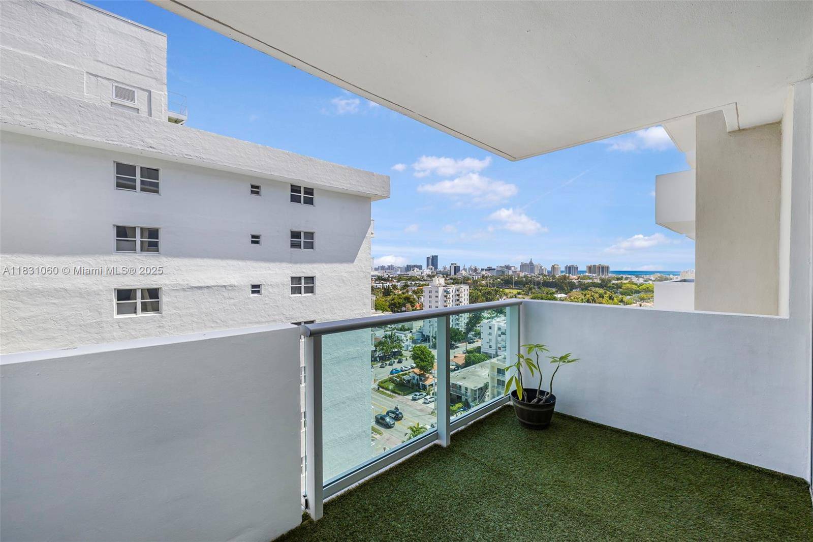Miami Beach, FL 33139,1200 West Ave #1419