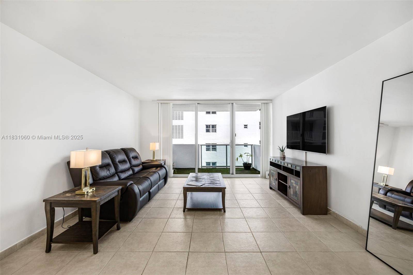 Miami Beach, FL 33139,1200 West Ave #1419
